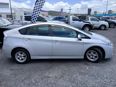 2010 Toyota Prius - Thumbnail