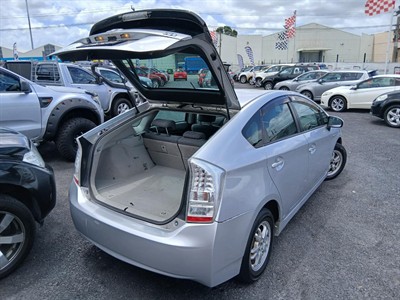 2010 Toyota Prius - Thumbnail