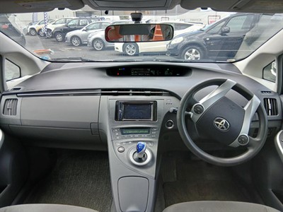 2010 Toyota Prius - Thumbnail