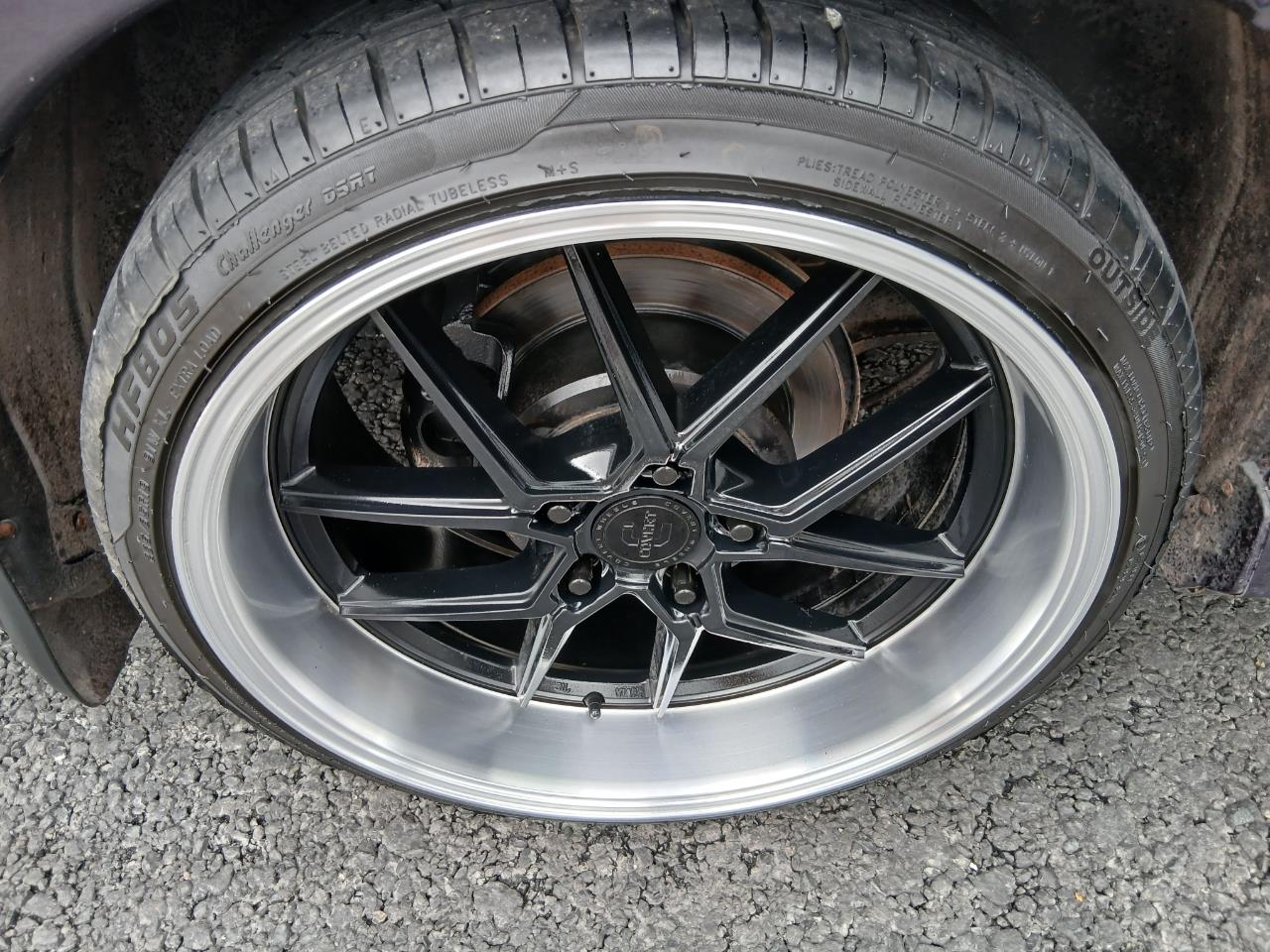 2004 Holden COMMODORE