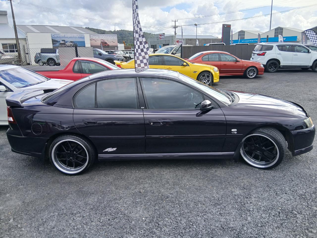 2004 Holden COMMODORE