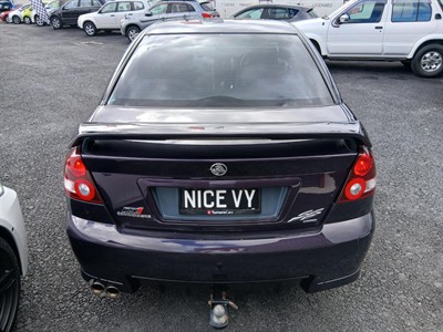 2004 Holden COMMODORE - Thumbnail