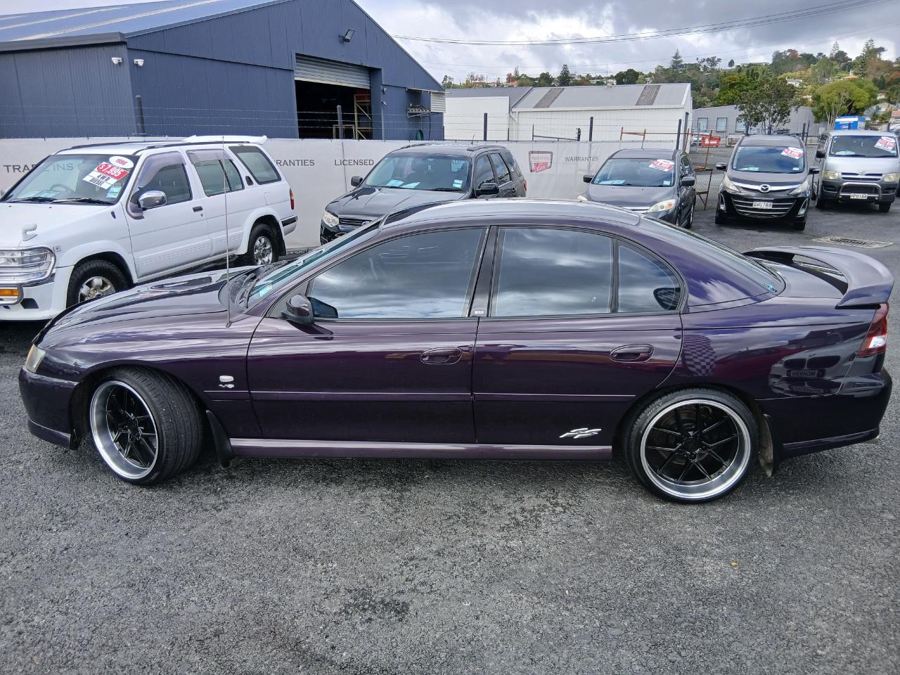 2004 Holden COMMODORE