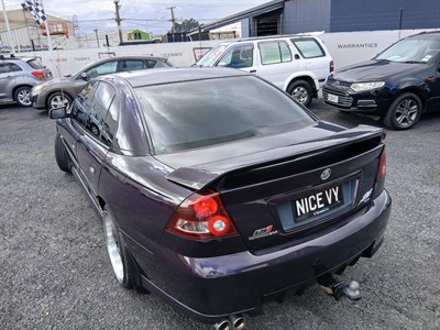 2004 Holden COMMODORE - Thumbnail