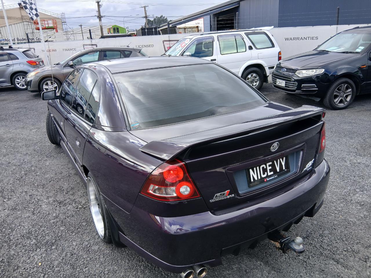 2004 Holden COMMODORE