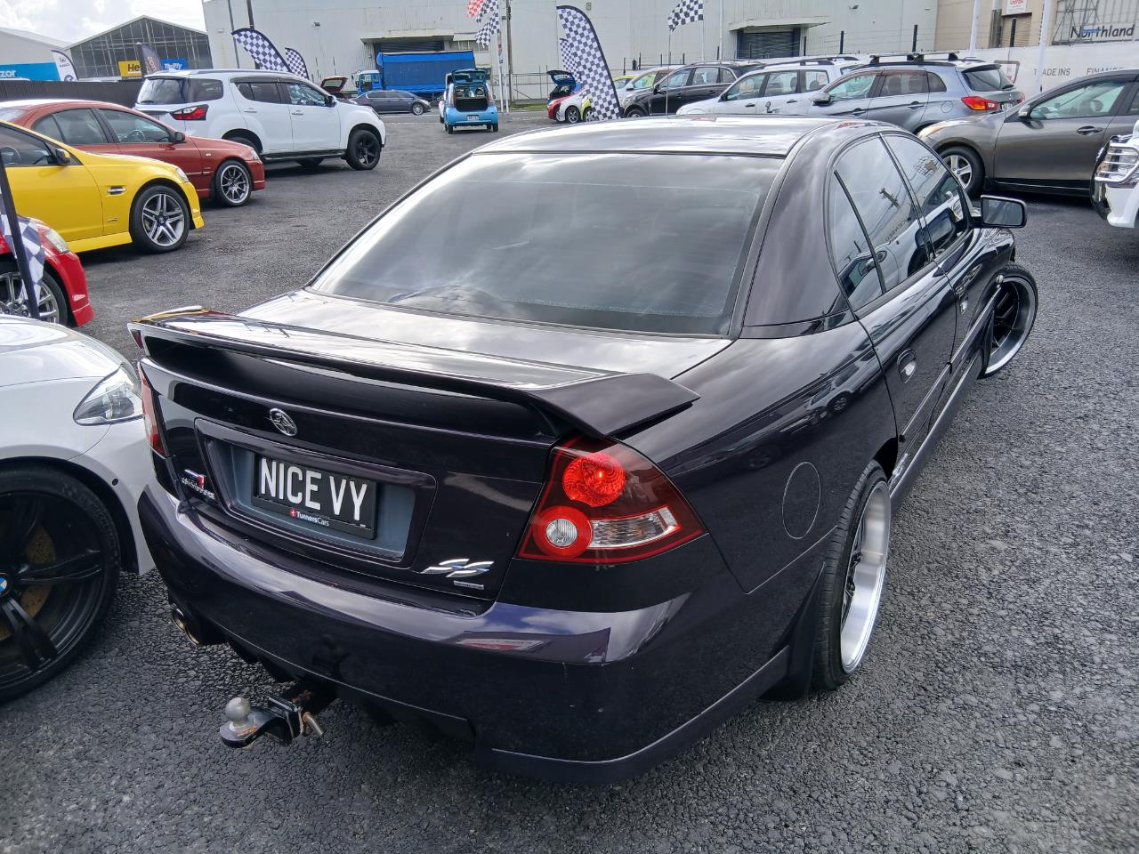 2004 Holden COMMODORE