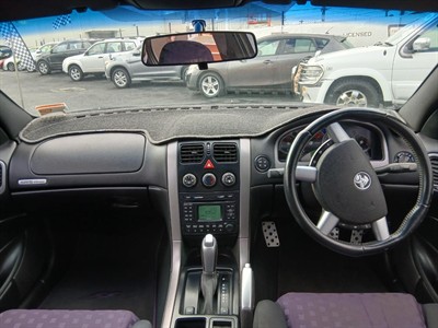 2004 Holden COMMODORE - Thumbnail