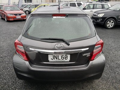 2016 Toyota Yaris - Thumbnail