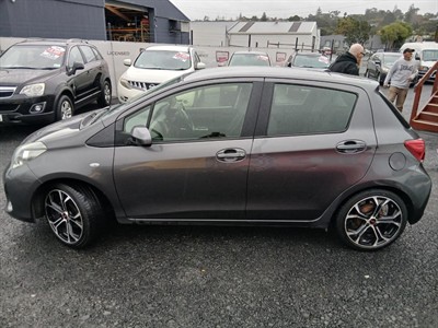 2016 Toyota Yaris - Thumbnail