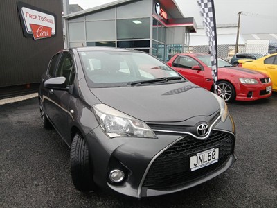 2016 Toyota Yaris - Thumbnail