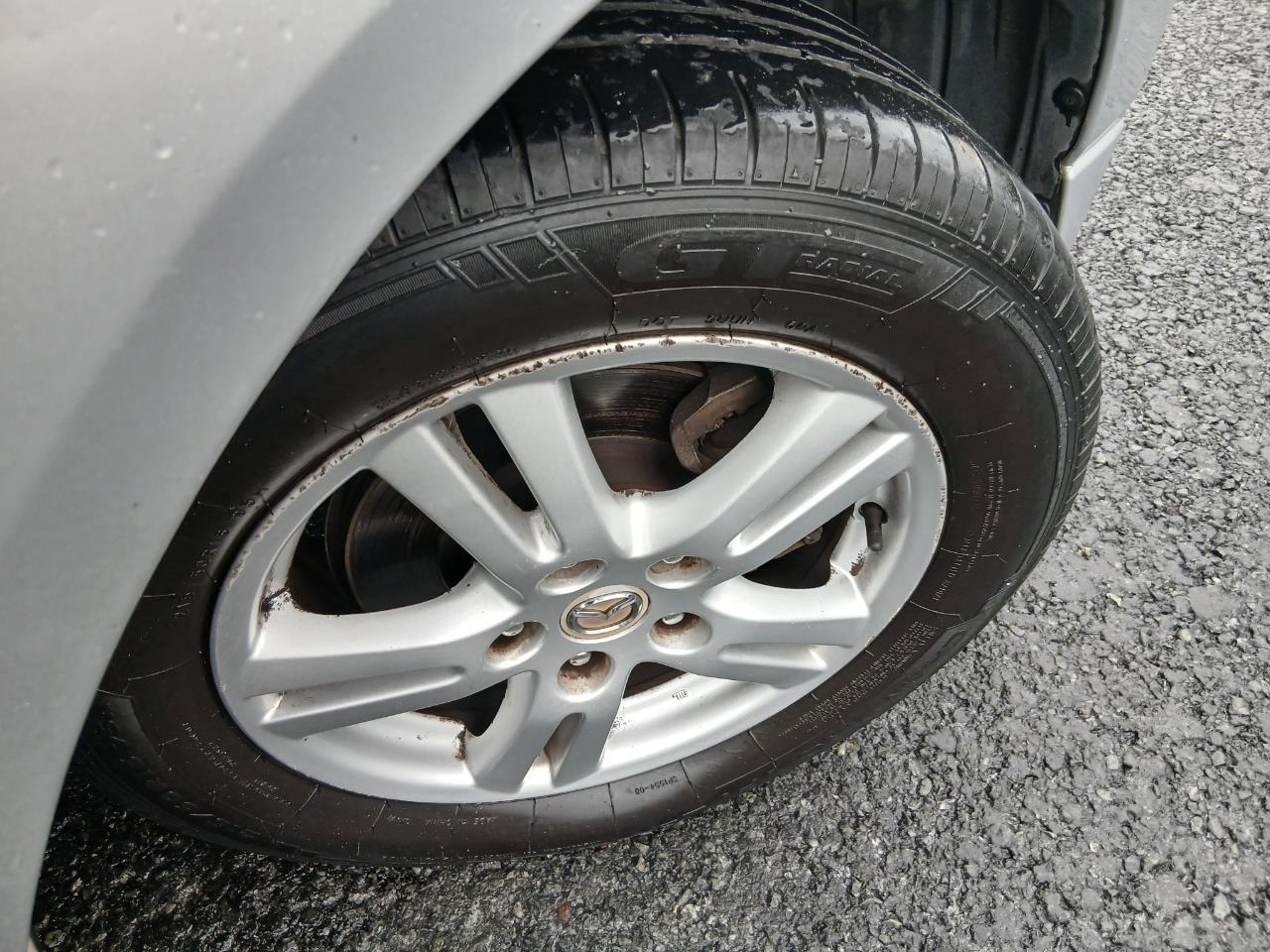 2006 Mazda MPV