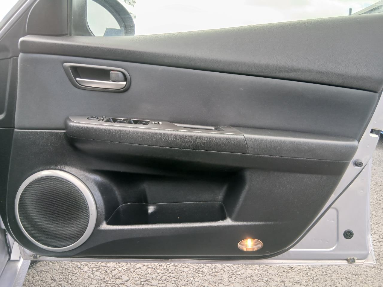 2008 Mazda Atenza