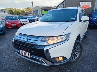 2019 Mitsubishi Outlander - Thumbnail