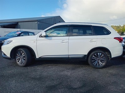 2019 Mitsubishi Outlander - Thumbnail