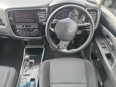2019 Mitsubishi Outlander - Thumbnail
