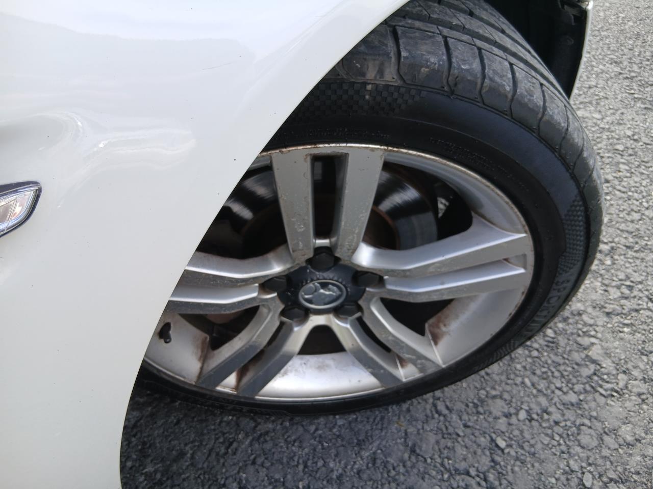 2006 Holden COMMODORE