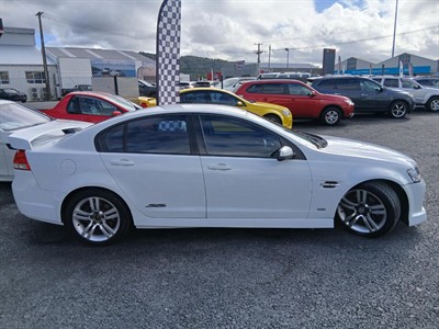 2006 Holden COMMODORE - Thumbnail