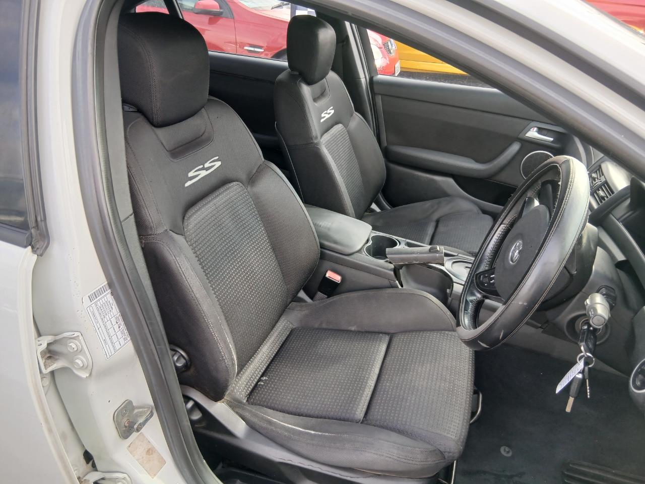2006 Holden COMMODORE