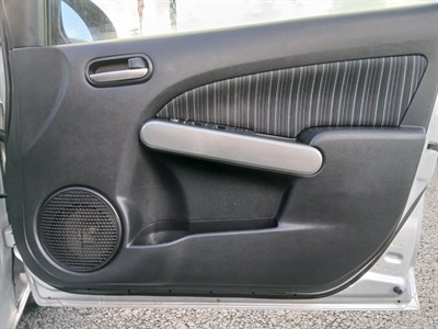 2010 Mazda Demio - Thumbnail