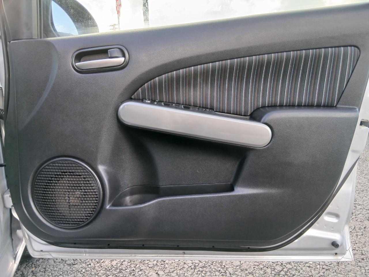 2010 Mazda Demio