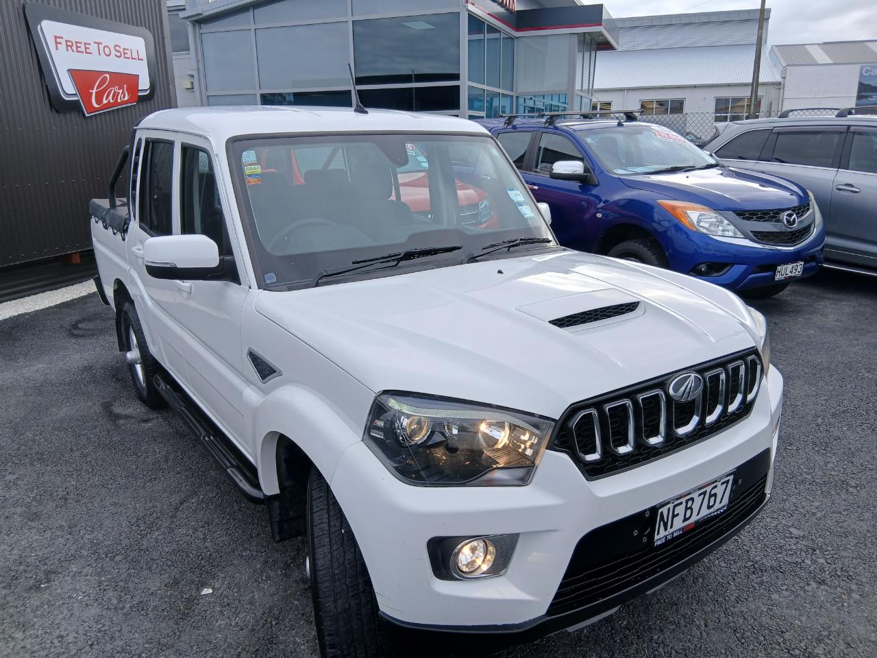 2020 MAHINDRA Pikup