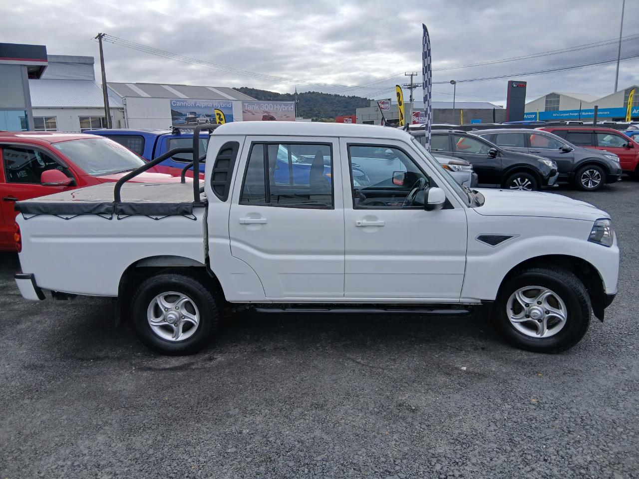 2020 MAHINDRA Pikup