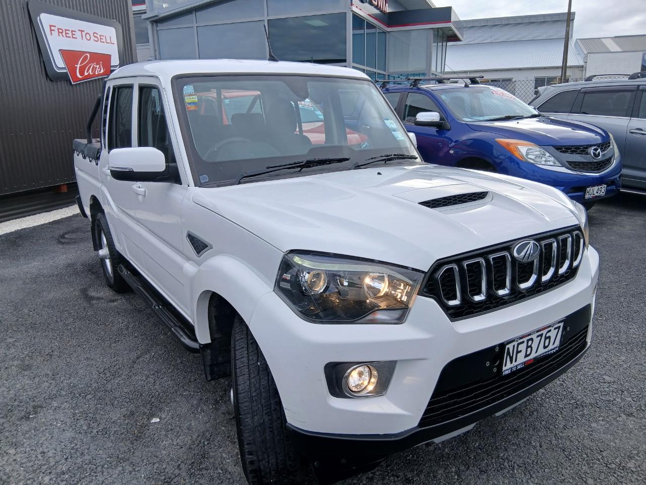 2020 MAHINDRA Pikup