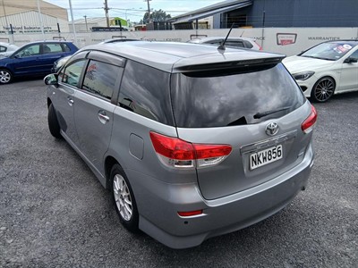 2012 Toyota WISH - Thumbnail