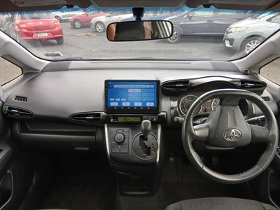 2012 Toyota WISH - Thumbnail