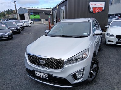 2017 Kia Sorento - Thumbnail