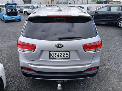2017 Kia Sorento - Thumbnail