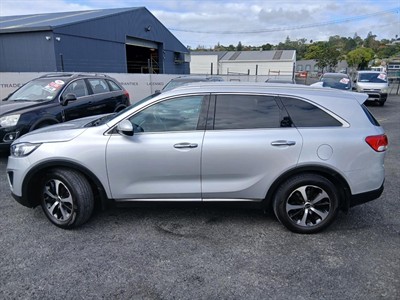 2017 Kia Sorento - Thumbnail
