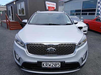 2017 Kia Sorento - Thumbnail