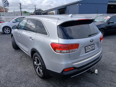 2017 Kia Sorento - Thumbnail