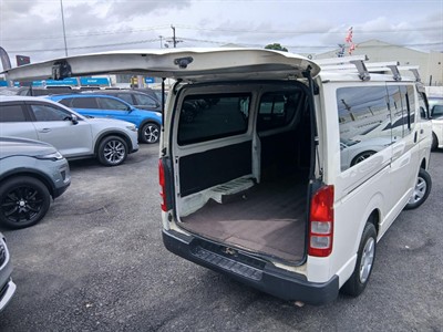 2006 Toyota HIACE - Thumbnail