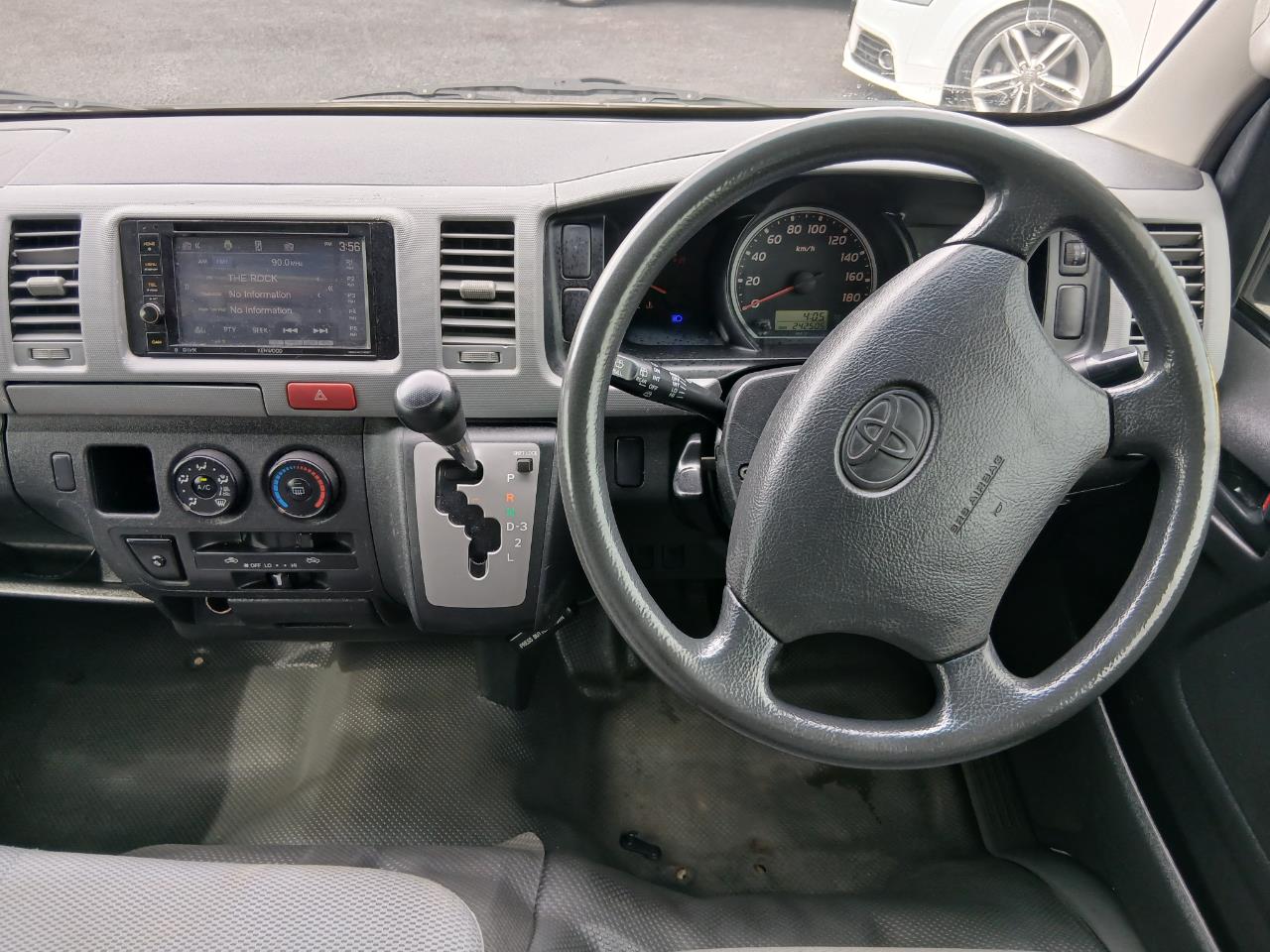 2006 Toyota HIACE