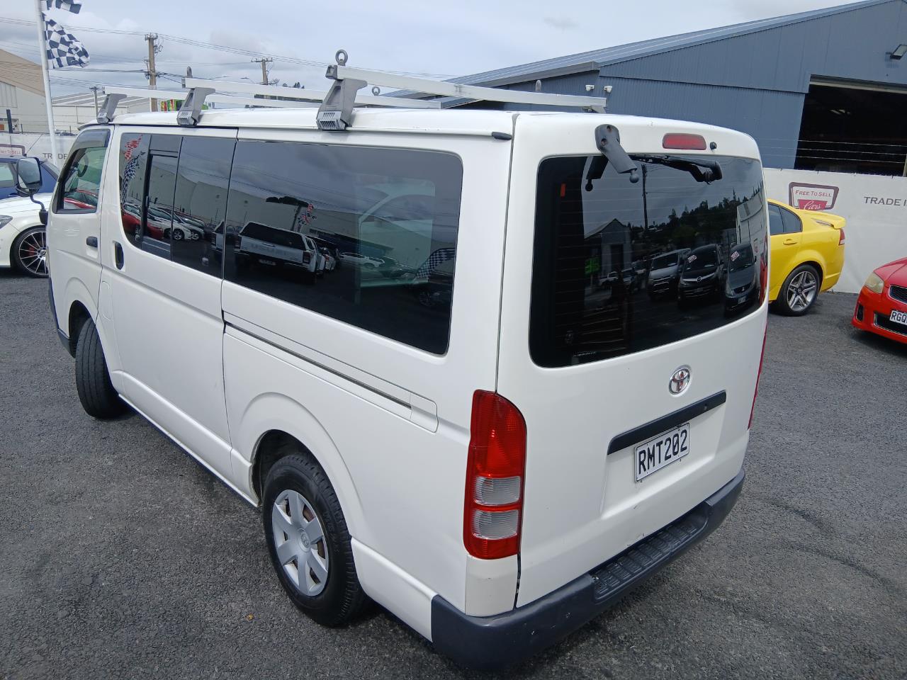 2006 Toyota HIACE