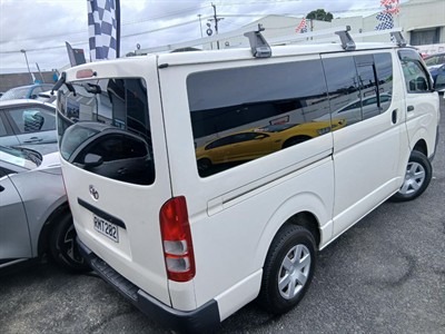 2006 Toyota HIACE - Thumbnail