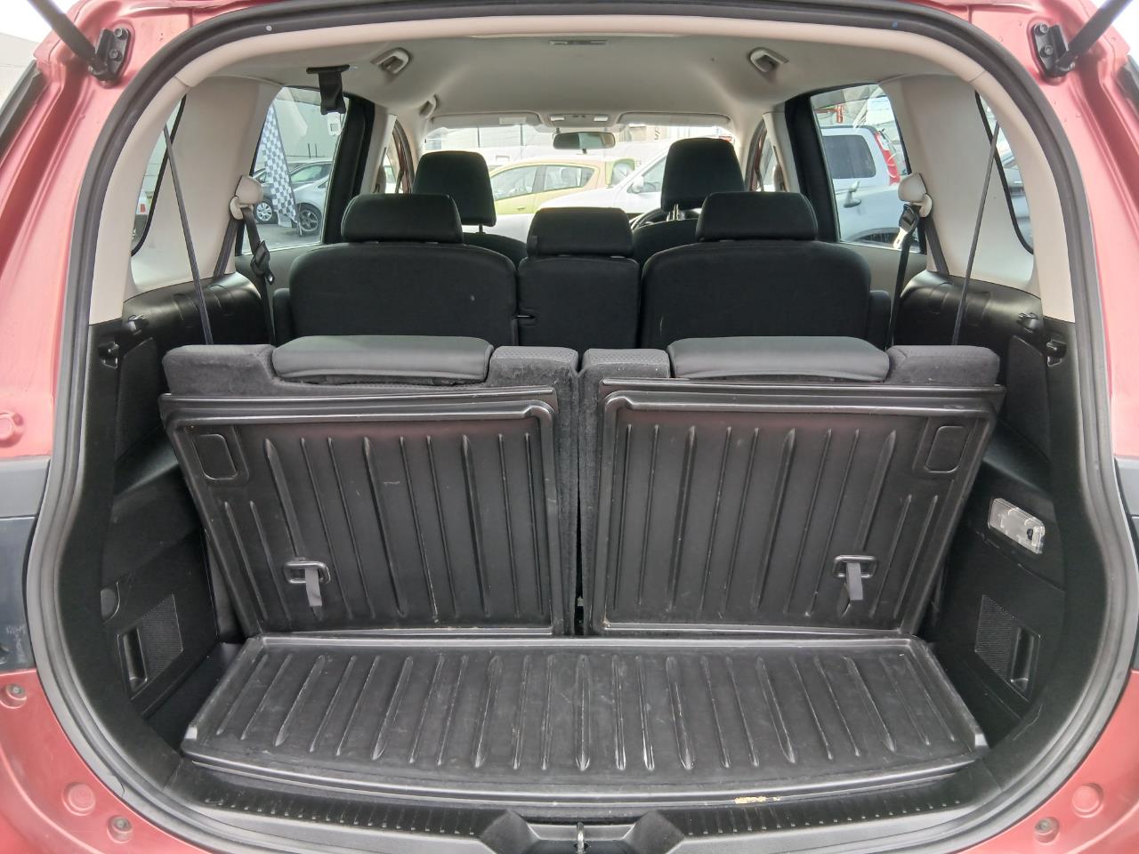 2013 Mazda PREMACY