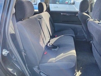 2001 Toyota IPSUM - Thumbnail