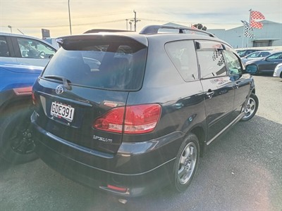 2001 Toyota IPSUM - Thumbnail