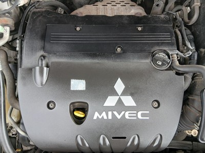 2006 Mitsubishi Outlander - Thumbnail