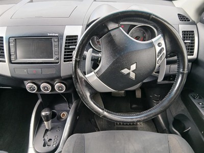 2006 Mitsubishi Outlander - Thumbnail