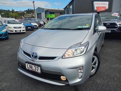 2013 Toyota Prius - Thumbnail