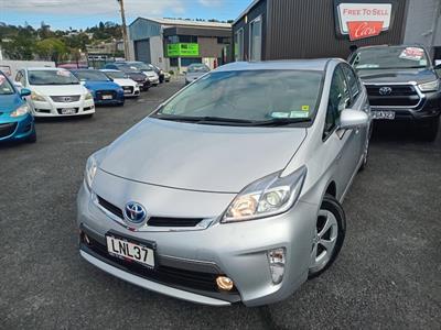 2013 Toyota Prius - Thumbnail