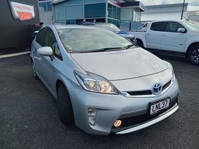 2013 Toyota Prius - Thumbnail