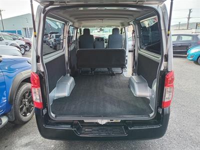2017 Nissan CARAVAN - Thumbnail