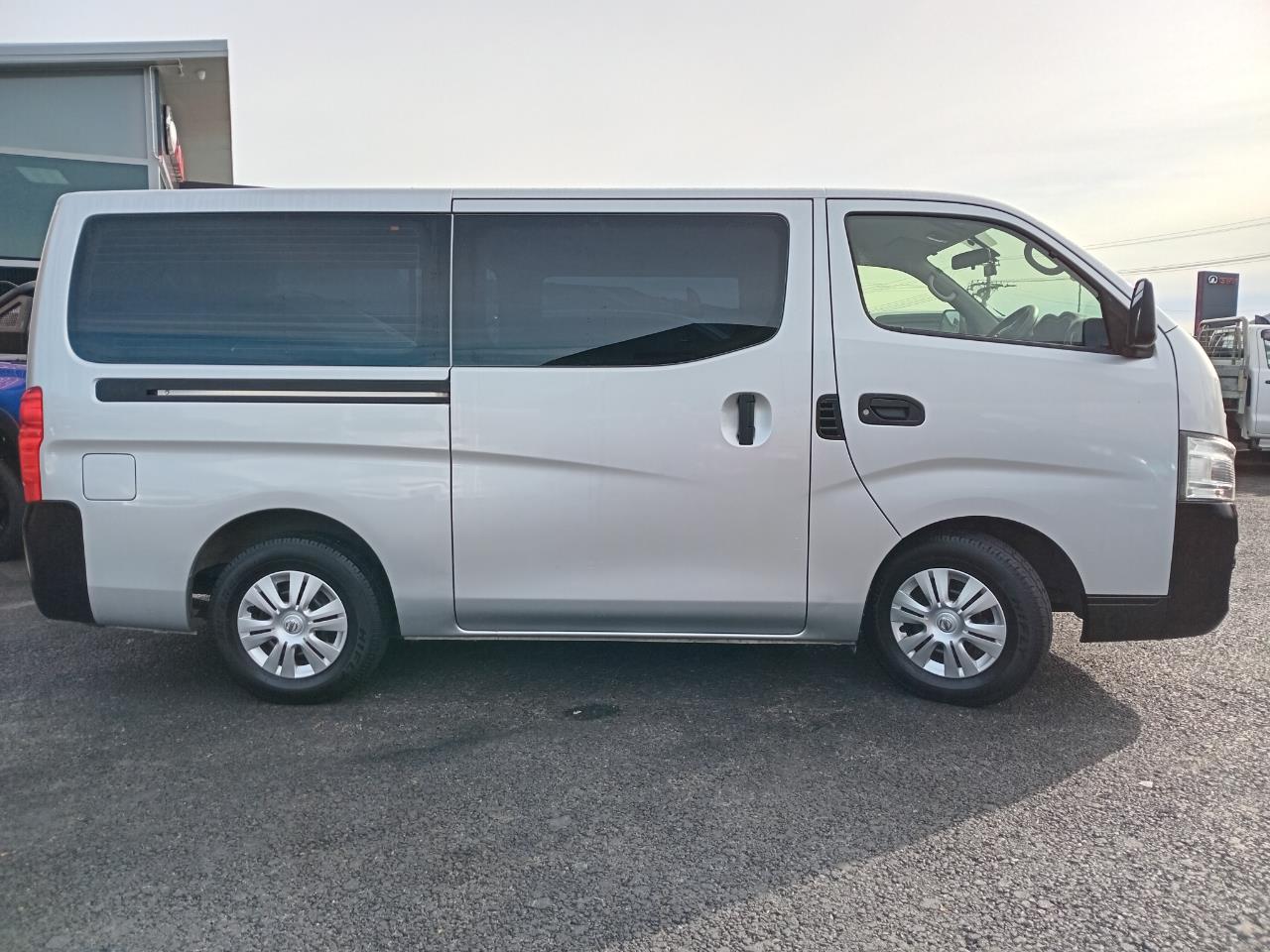 2017 Nissan CARAVAN