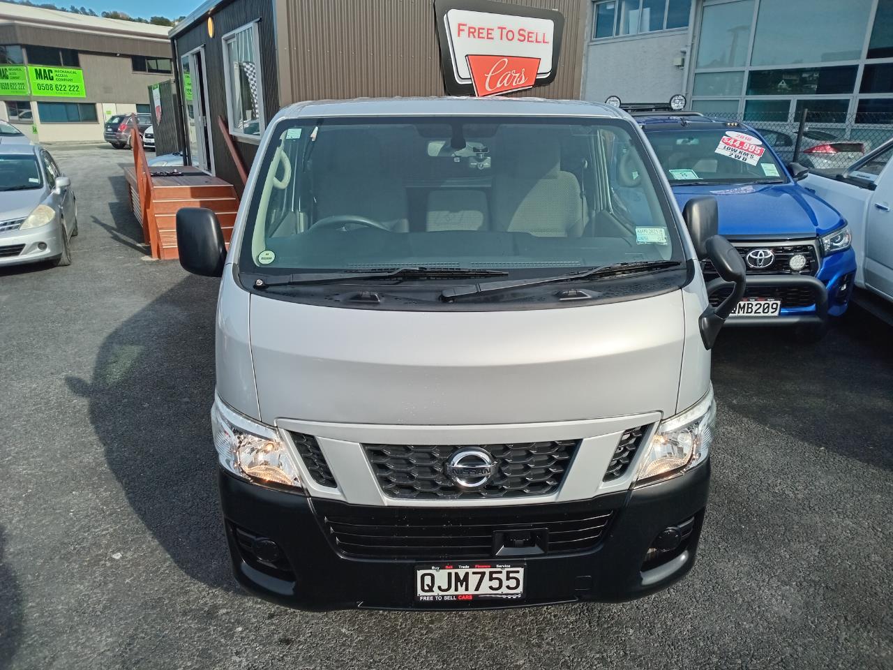 2017 Nissan CARAVAN
