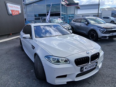 2015 BMW M5 - Thumbnail